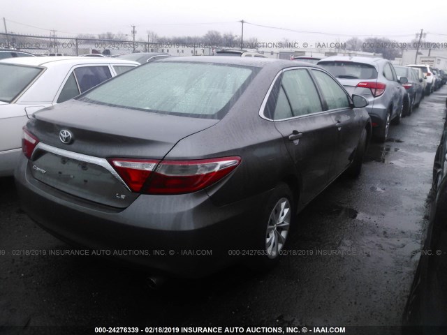 4T4BF1FK8FR457292 - 2015 TOYOTA CAMRY LE/XLE/SE/XSE GRAY photo 4