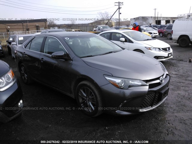 4T1BF1FK4HU404053 - 2017 TOYOTA CAMRY LE/XLE/SE/XSE BLACK photo 1