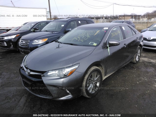 4T1BF1FK4HU404053 - 2017 TOYOTA CAMRY LE/XLE/SE/XSE BLACK photo 2