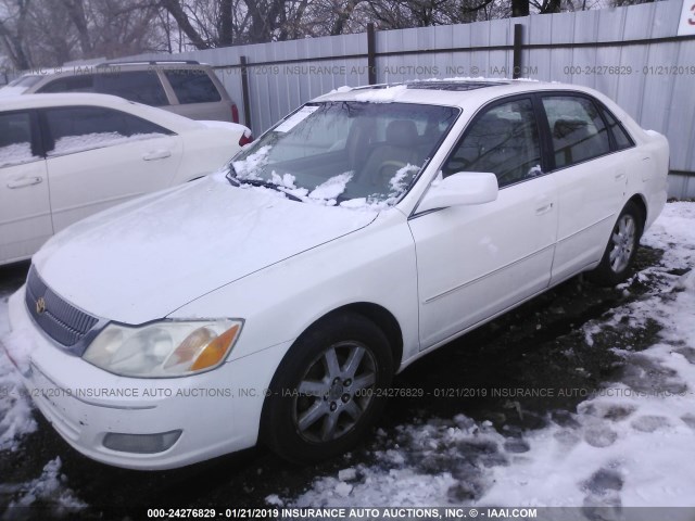 4T1BF28B81U122040 - 2001 TOYOTA AVALON XL/XLS WHITE photo 2