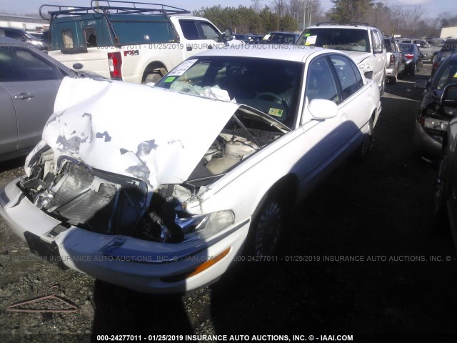 1G4CU5218W4614344 - 1998 BUICK PARK AVENUE ULTRA WHITE photo 2