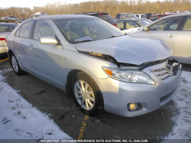 4T4BF3EK4BR208625 - 2011 TOYOTA CAMRY SE/LE/XLE SILVER photo 1