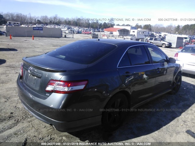 4T1BF3EK3BU207878 - 2011 TOYOTA CAMRY SE/LE/XLE 灰色 照片 4