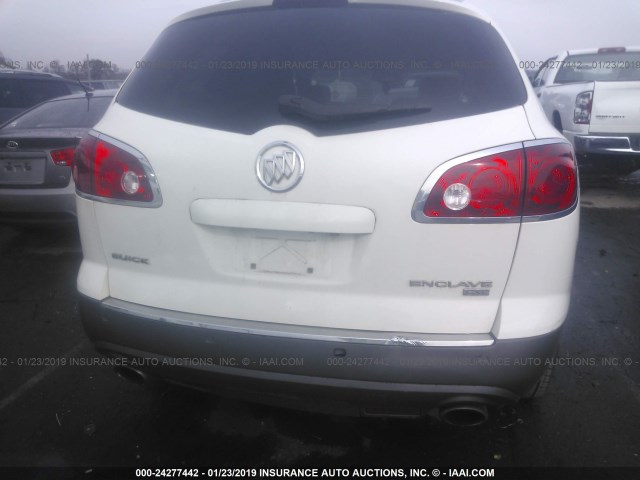 5GAER23738J229490 - 2008 BUICK ENCLAVE CXL WHITE photo 6