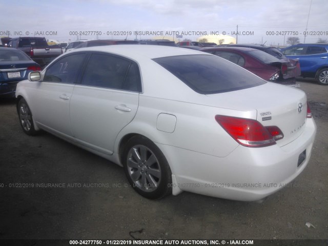 4T1BK36B16U078927 - 2006 TOYOTA AVALON XL/XLS/TOURING/LIMITED WHITE photo 3