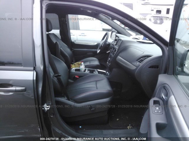 2C4RDGEG2JR341899 - 2018 DODGE GRAND CARAVAN GT 灰色 照片 5