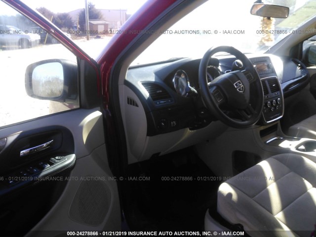 2C4RDGCG2DR735572 - 2013 DODGE GRAND CARAVAN SXT RED photo 5