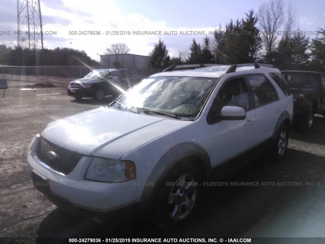 1FMDK05145GA53226 - 2005 FORD FREESTYLE SEL WHITE photo 2