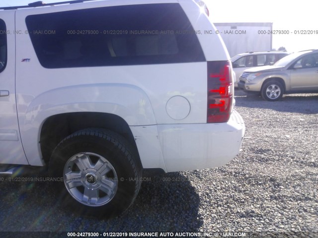 1GNUKJE38AR241247 - 2010 CHEVROLET SUBURBAN K1500 LT WHITE photo 6