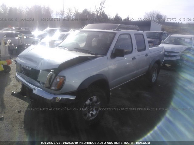 1N6ED27T5YC392079 - 2000 NISSAN FRONTIER CREW CAB XE/CREW CAB SE SILVER photo 2