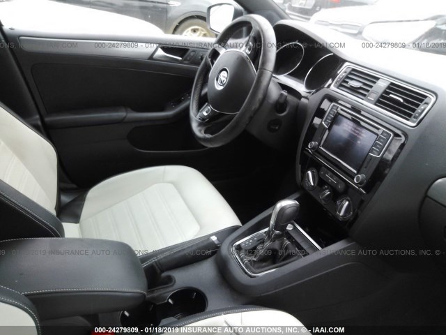 3VWD17AJ3GM230845 - 2016 VOLKSWAGEN JETTA SPORT GRAY photo 5