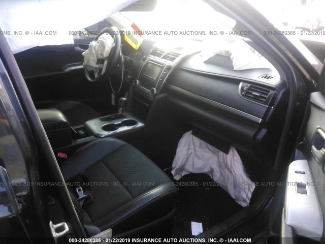 4T1BF1FK6EU346118 - 2014 TOYOTA CAMRY L/SE/LE/XLE 黑色 照片 5