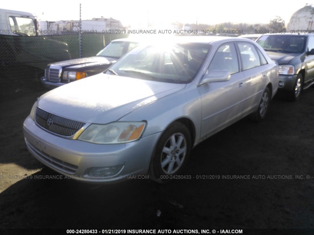 4T1BF28B62U222428 - 2002 TOYOTA AVALON XL/XLS SILVER photo 2