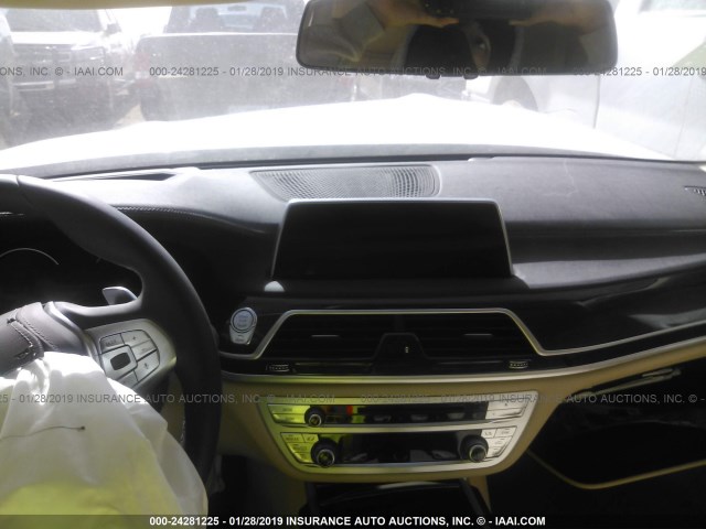 WBA7E2C52JB216292 - 2018 BMW 740 I SILVER photo 5