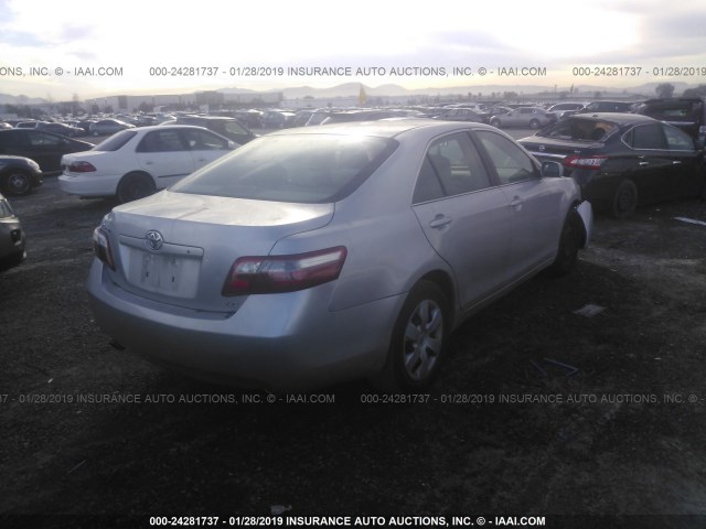 4T1BK46K29U087596 - 2009 TOYOTA CAMRY SE/LE/XLE SILVER photo 4