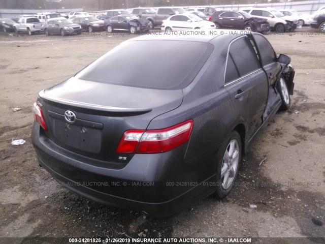 4T1BE46K99U394528 - 2009 TOYOTA CAMRY SE/LE/XLE ნაცრისფერი ფოტო 4