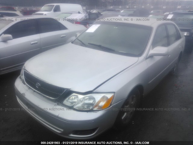 4T1BF28B2YU044106 - 2000 TOYOTA AVALON XL/XLS SILVER photo 2