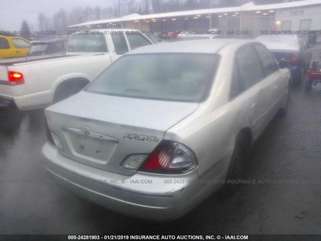 4T1BF28B2YU044106 - 2000 TOYOTA AVALON XL/XLS SILVER photo 4