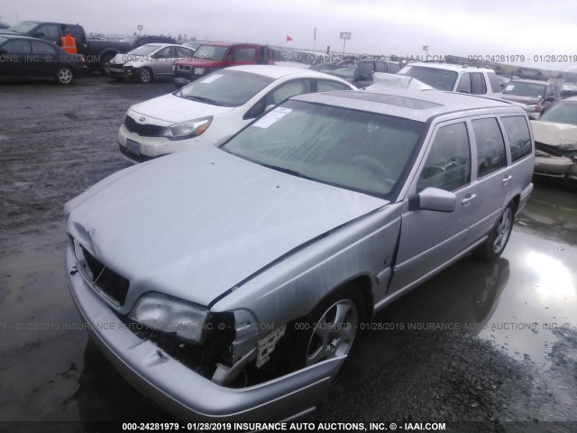 YV1LW53D2X2544581 - 1999 VOLVO V70 T5 TURBO SILVER photo 2