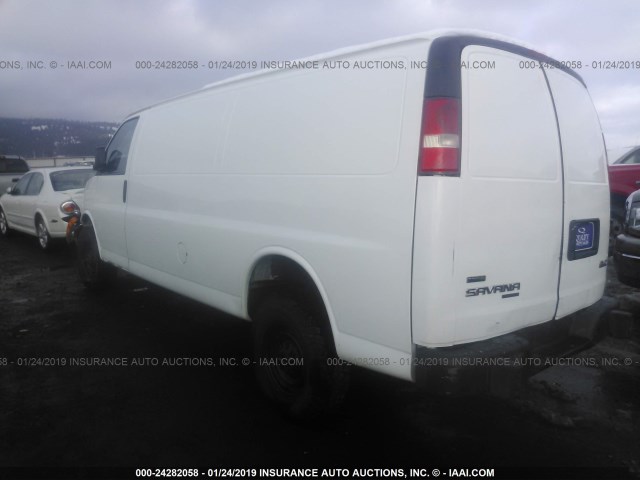 1GTW7GCA7B1900393 - 2011 GMC SAVANA G2500 WHITE photo 3