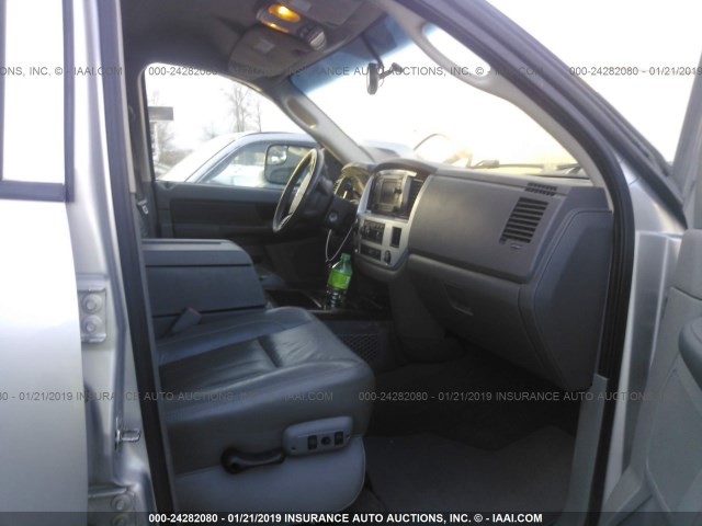 3D3MX39A68G182909 - 2008 DODGE RAM 3500 SILVER photo 5