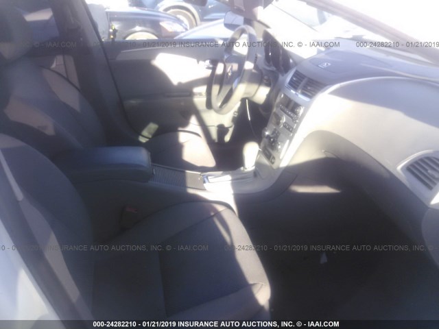 1G1ZA5E11BF349017 - 2011 CHEVROLET MALIBU LS WHITE photo 5