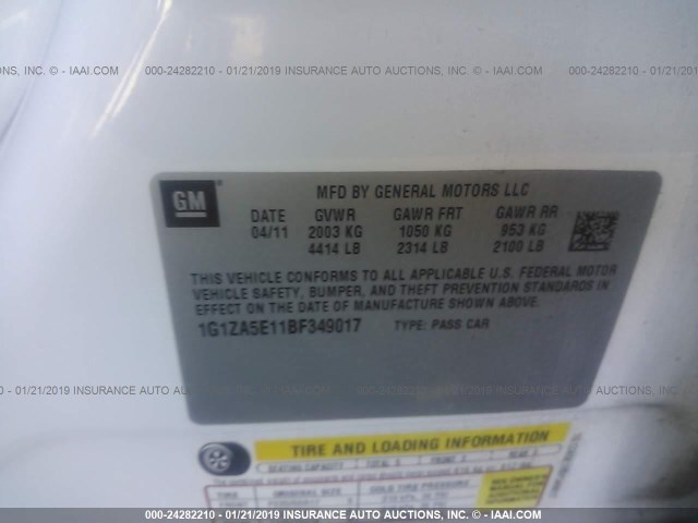 1G1ZA5E11BF349017 - 2011 CHEVROLET MALIBU LS WHITE photo 9