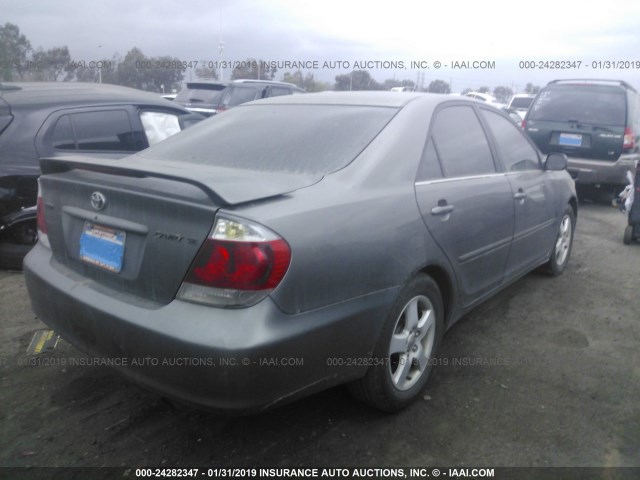 4T1BE32K85U980325 - 2005 TOYOTA CAMRY LE/XLE/SE GRAY photo 4