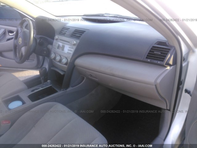 4T1BE46K49U285281 - 2009 TOYOTA CAMRY SE/LE/XLE 灰色 照片 5