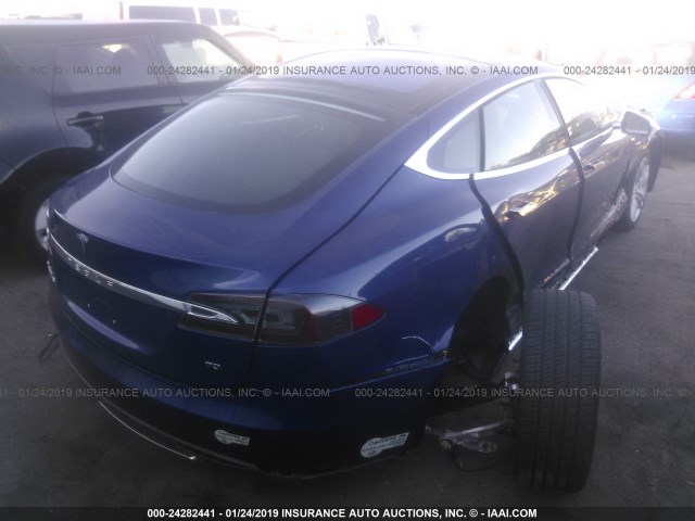 5YJSA1E12FF117098 - 2015 TESLA MODEL S BLUE photo 4