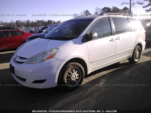 5TDZA23CX6S479667 - 2006 TOYOTA SIENNA CE/LE WHITE photo 2