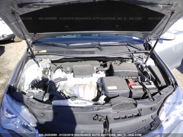 4T1BF1FKXHU404462 - 2017 TOYOTA CAMRY LE/XLE/SE/XSE SILVER photo 10