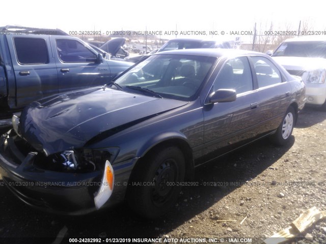 4T1BF22K8YU942170 - 2000 TOYOTA CAMRY LE/XLE GREEN photo 2