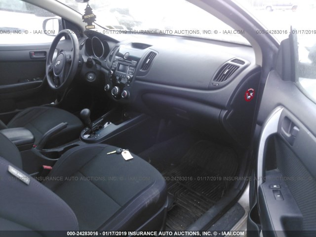 KNAFU6A21A5161038 - 2010 KIA FORTE EX SILVER photo 5