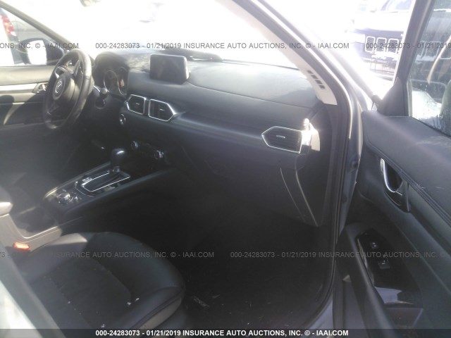 JM3KFACM6J0332478 - 2018 MAZDA CX-5 TOURING Argent photo 5