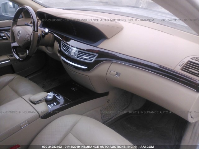 WDDNG9FB9AA326783 - 2010 MERCEDES-BENZ S 400 GRAY photo 5