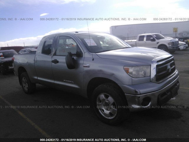 5TFUW5F12AX108996 - 2010 TOYOTA TUNDRA SILVER photo 1