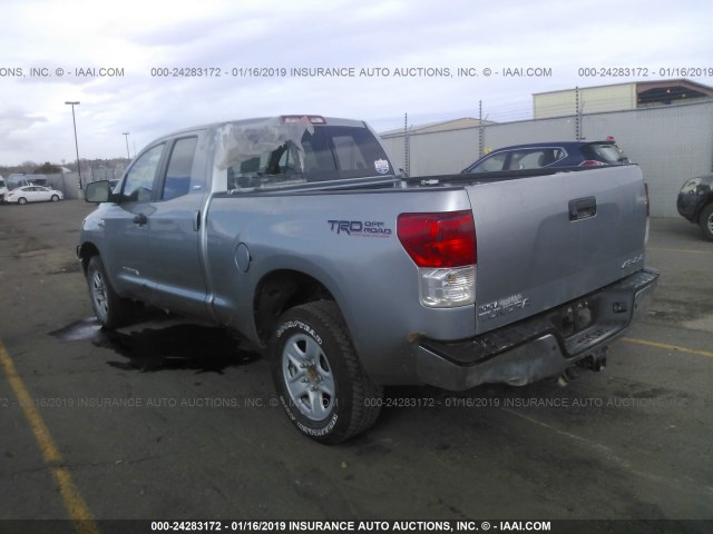 5TFUW5F12AX108996 - 2010 TOYOTA TUNDRA SILVER photo 3