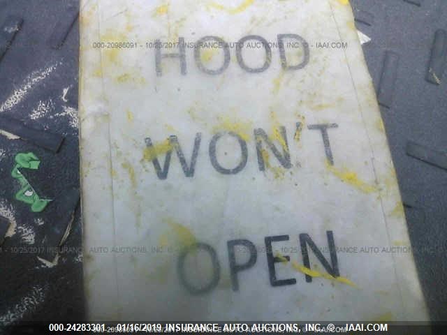 2G2WP552361296579 - 2006 PONTIAC GRAND PRIX SILVER photo 10