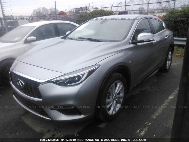 SJKCH5CPXJA046861 - 2018 INFINITI QX30 SILVER photo 2