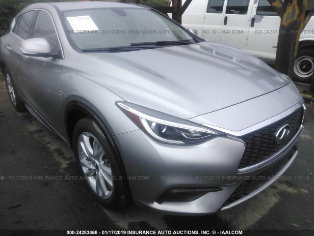 SJKCH5CPXJA046861 - 2018 INFINITI QX30 SILVER photo 6