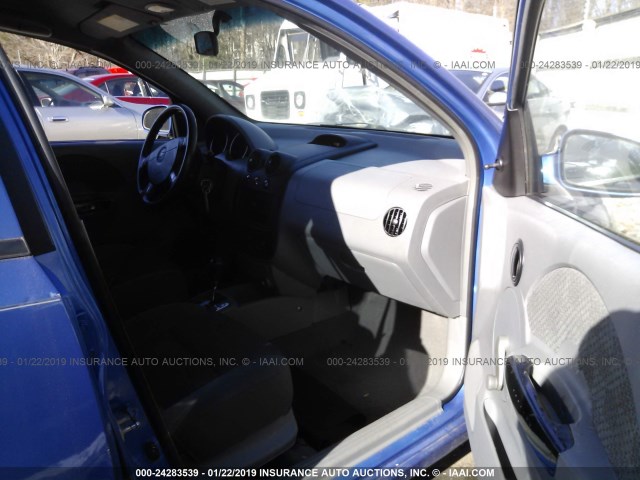 KL1TD62635B485047 - 2005 CHEVROLET AVEO BLUE photo 5