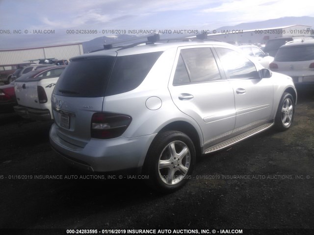 4JGBB22E07A254542 - 2007 MERCEDES-BENZ ML SILVER photo 4