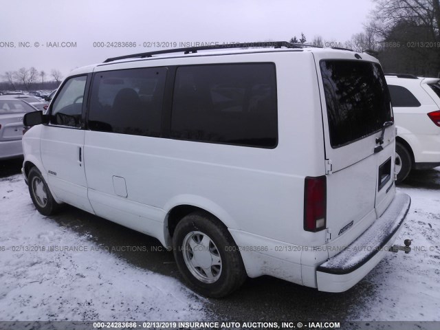 1GNDM19W6YB206627 - 2000 CHEVROLET ASTRO WHITE photo 3