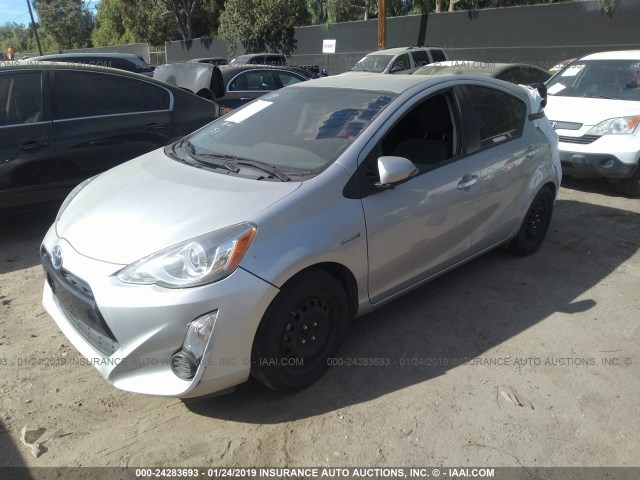 JTDKDTB32F1088400 - 2015 TOYOTA PRIUS C SILVER photo 2