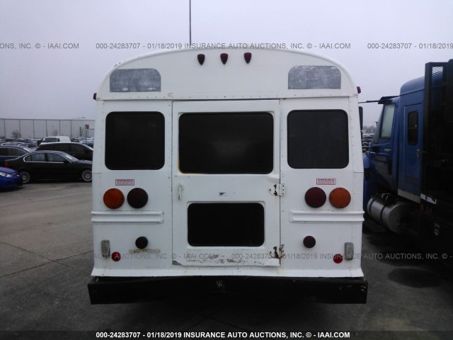 1GBHG31FX21115919 - 2002 CHEVROLET EXPRESS G3500  WHITE photo 8