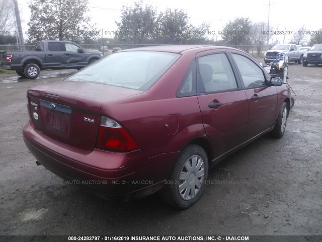 1FAFP34N85W107062 - 2005 FORD FOCUS ZX4 RED photo 4