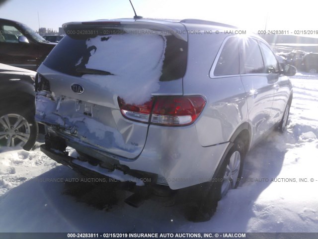 5XYPGDA56JG420773 - 2018 KIA SORENTO LX/L GRAY photo 4