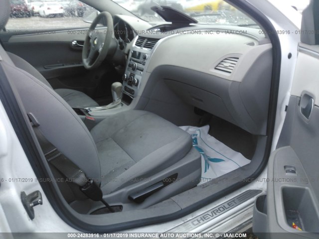 1G1ZC5EU7BF200793 - 2011 CHEVROLET MALIBU 1LT WHITE photo 5