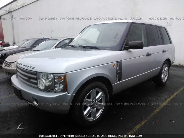 SALME11494A147212 - 2004 LAND ROVER RANGE ROVER HSE SILVER photo 2